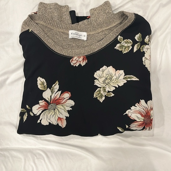 Kayleigh Sweater Size XL - Picture 4 of 5